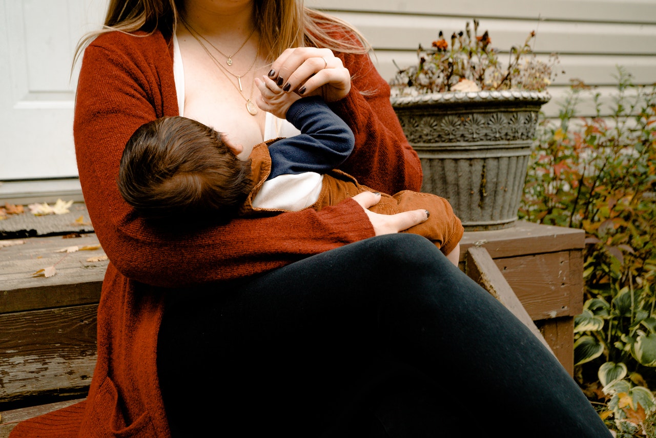 The Dramas of Breastfeeding in Public
