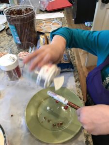 Easy Christmas Treats to Gift | Chattanooga Moms Blog