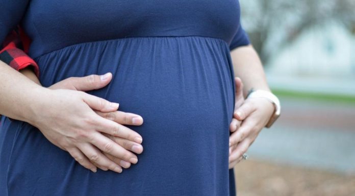 Tips For Surviving Your Third Trimester In The Heat Of Summer