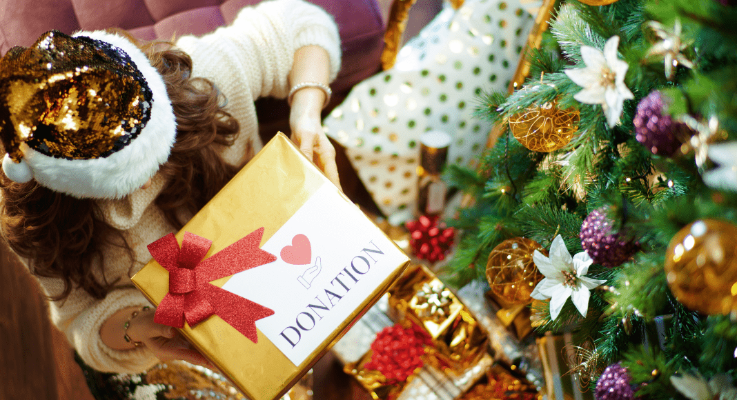 Ways To Give Back This Holiday Season