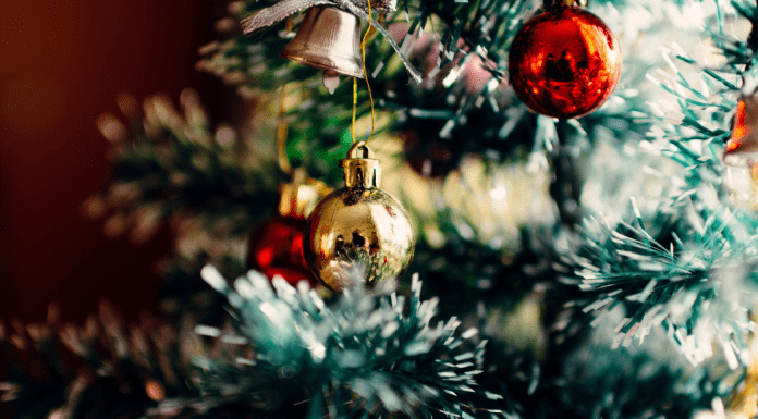 Making Spirits Bright: Keeping Holiday Traditions Fun for Teens, Tweens, and the Whole Family