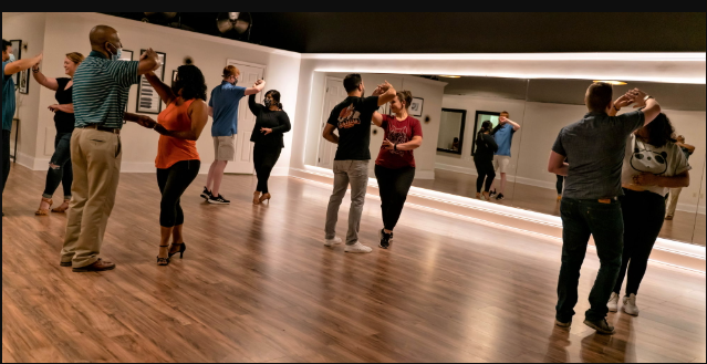 Beginner I Salsa Dance Course