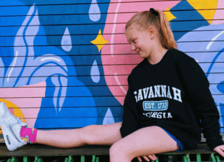 Tween Girls In Chattanooga: Navigating Trends, Creativity & Growing Up