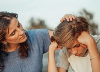 Choosing Peace In The Chaos: A Mom’s Lesson In Pausing